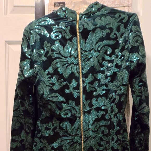 VENUS Green velvet and sequence Floral Long Sleeve Dress - Picture 3 of 3